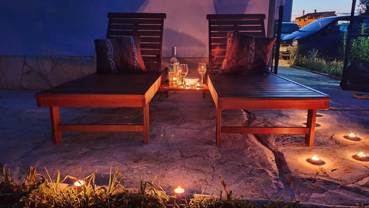 Viridis Apartment Pula Ngoại thất bức ảnh